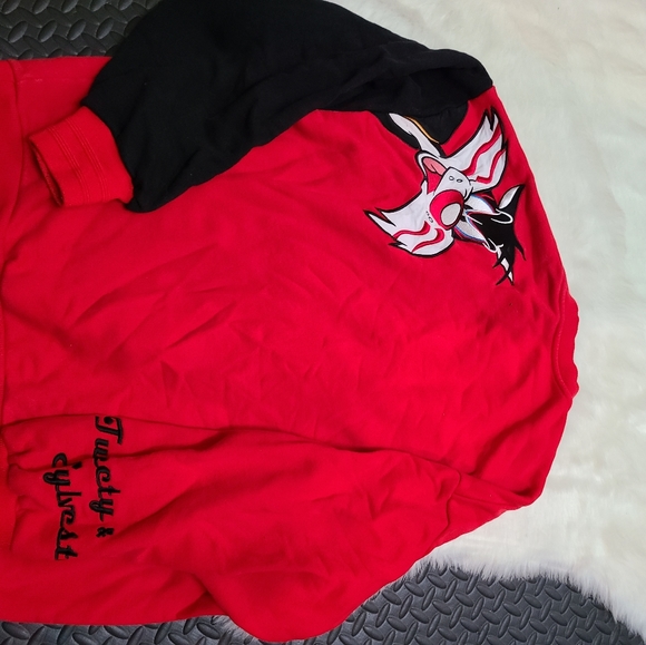 tweety bird and sylvester red sweater - Picture 5 of 5